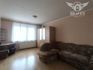 Na predaj 3-izbový byt, 82 m², Nové Zámky, -