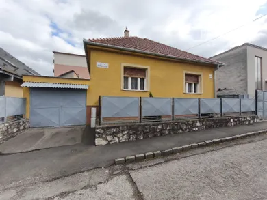 Domy na sprzedaż, 2-pokojowe, Lučenec · €135 000