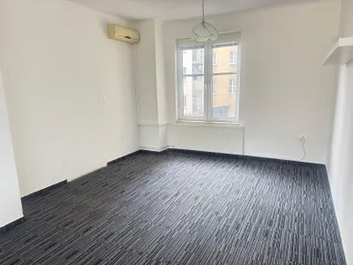 Na prenájom komerčné v Bratislava-Staré Mesto · €2 000 · Čiastočná rekonštrukcia
