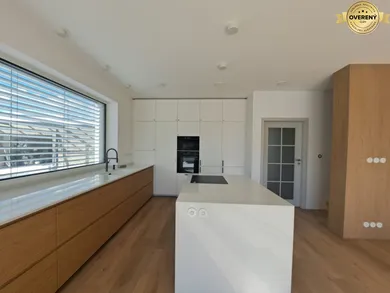 Na prenájom 5-izbový dom, 130 m², Poprad