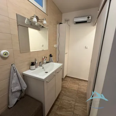 Na predaj 2-izbový byt, 63 m², Šahy, Gr. I. Széchenyiho