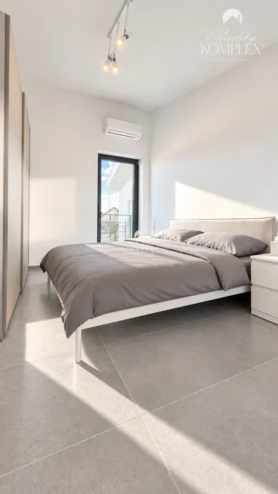 Na prenájom 3-izbový byt, 87 m², Komárno