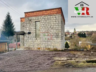 Na predaj dom, 120 m², Nová Baňa, Moyzesova