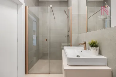 Na prenájom 2-izbový byt, 59 m², Bratislava-Staré Mesto, Obchodná