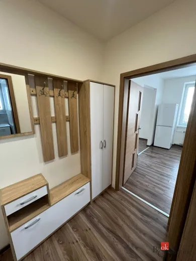 Na predaj 1-izbový byt, 40 m², Dubnica nad Váhom, Obráncov mieru