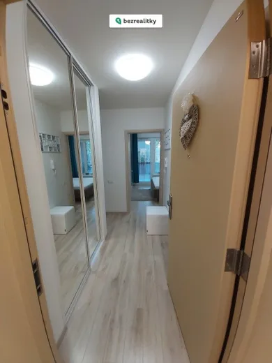 Na predaj 2-izbový byt, 47 m², Bratislava-Devínska Nová Ves
