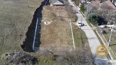 Na predaj pozemok, Vinohrady nad Váhom