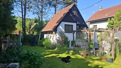 Na predaj rekreačný dom, Bratislava-Devín, Devínska cesta