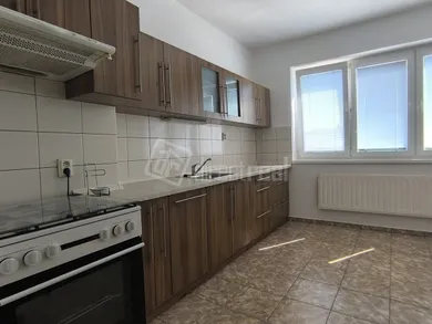 Mieszkania na sprzedaż, 3-pokojowe, Skalica · €129 000