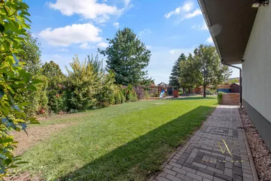 Na predaj 5-izbový dom, 240 m², Senec