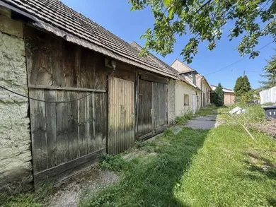 Na predaj dom v Pezinok · €231 000 · Pôvodný stav