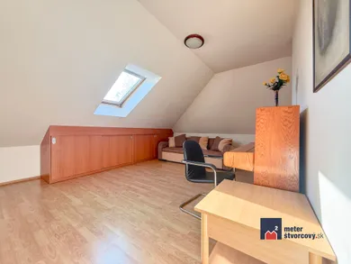 Na predaj 5-izbový byt, 77 m², Žilina, Vojtecha Spanyola