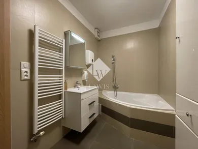 Na prenájom 2-izbový byt, 63 m², Žilina, Jánošíkova