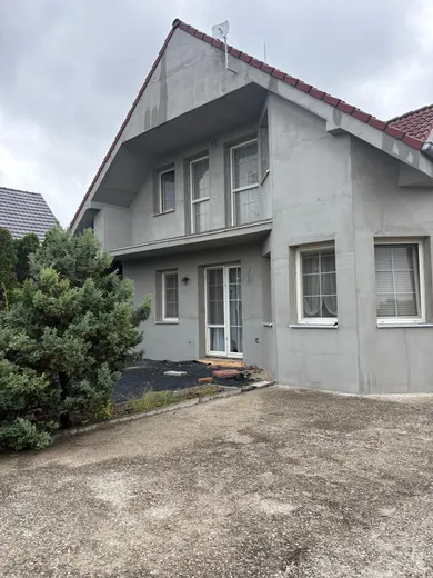 Eladó házak, Šamorín · €365 000