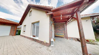 Na predaj 5-izbový dom, 135 m², Vozokany