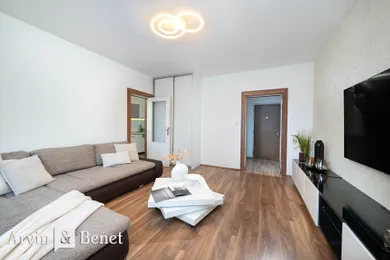 Na prenájom 2-izbový byt, 58 m², Bratislava-Karlova Ves