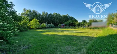 Na predaj pozemok, Bodza