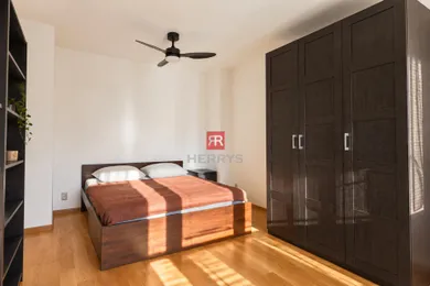 Na prenájom 3-izbový byt, 58 m², Bratislava-Nové Mesto, Račianska