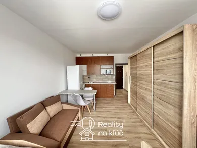 Квартиры в аренду, 1-комнатные, Nové Zámky · €360