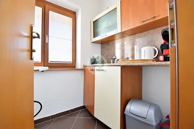 Na prenájom komerčné, 68 m², Košice-Staré Mesto, Kováčska