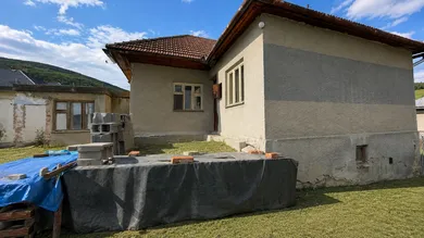 Na predaj 2-izbový dom, 183 m², Bacúch, Hlavná