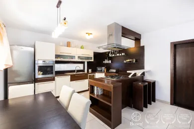 Na predaj 5-izbový dom, 141 m², Veľký Biel, Malobielska