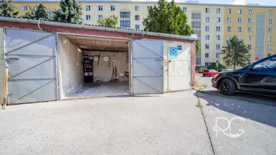 Na prenájom objekt, 14 m², Bratislava-Ružinov, Martinčekova
