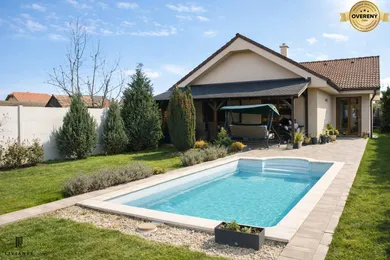 Дома на продажу, 4-комнатные, Veľký Biel · €450 000