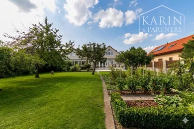 Domy na predaj 8-izbový, Bratislava-Vajnory · €730 000