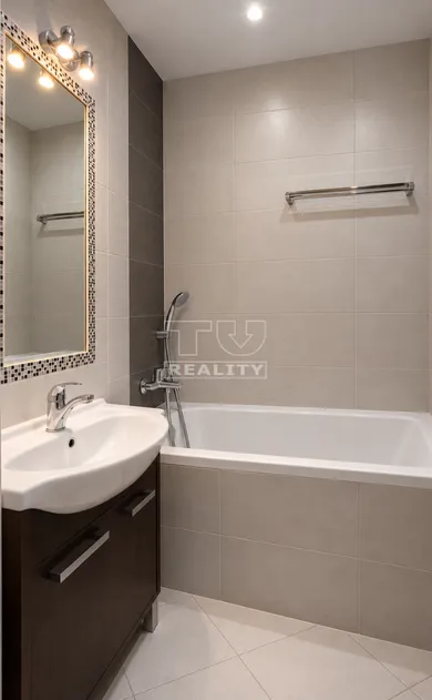 Na predaj 2-izbový byt, 45 m², Bratislava-Nové Mesto