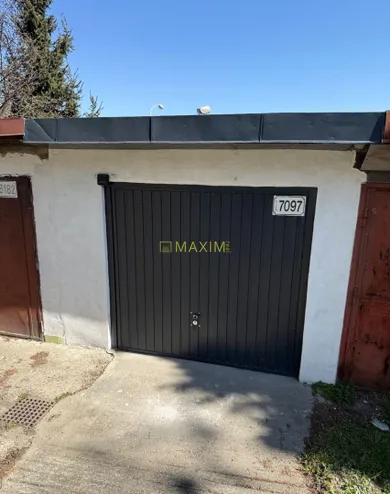 Obiekty na sprzedaż, Bratislava-Staré Mesto · €43 000