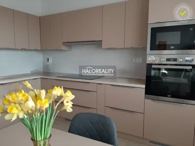 Na predaj dom, 164 m², Veselé