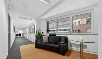 Na prenájom komerčné, 18 m², Bratislava-Ružinov, Plynárenská