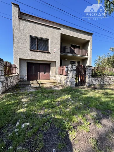 Na predaj 4-izbový dom, 122 m², Lučenec, Ulica Záhradná
