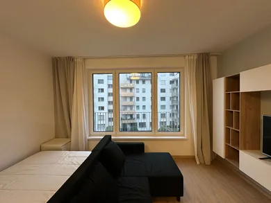 Na prenájom 1-izbový byt, 35 m², Bratislava-Ružinov, Galvaniho