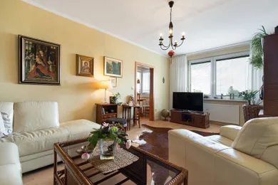 Na predaj 3-izbový byt, 74 m², Senec, J. Jesenského