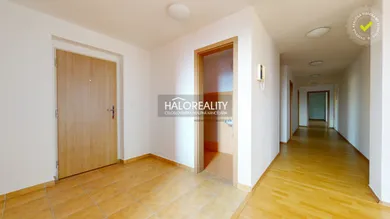 Na predaj 4-izbový byt, 143 m², Zvolen, Kimovská