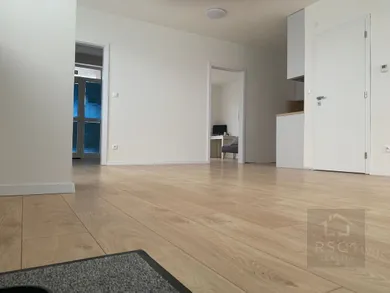 Na predaj komerčné, 55 m², Bratislava-Dúbravka, Agátová