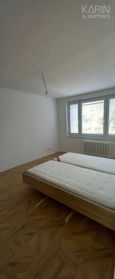 Na prenájom 3-izbový byt, 68 m², Bratislava-Nové Mesto, Guothova