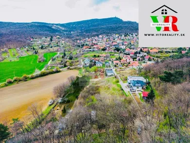 Na predaj pozemok, 675 m², Nitra, Pod Lesom