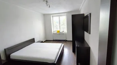 Na prenájom 3-izbový byt, 94 m², Detva, Štúrova