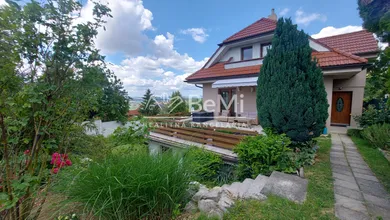 Domy na sprzedaż, 5-pokojowe, Nitra · €479 900