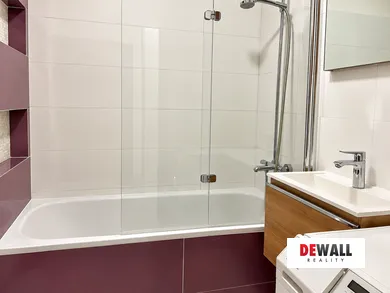 Na prenájom 2-izbový byt, 56 m², Bratislava-Rača, Kadnárova