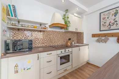 Mieszkania na sprzedaż, 4-pokojowe, Bratislava-Rača · €329 000