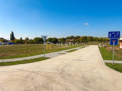Na predaj pozemok, 553 m², Rovensko