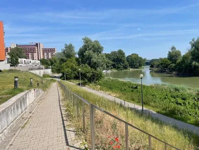 Na prenájom byt v Bratislava-Karlova Ves · €2 500 · Novostavba