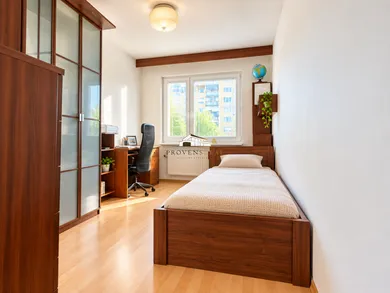 Na predaj 3-izbový byt, 73 m², Bratislava-Devínska Nová Ves