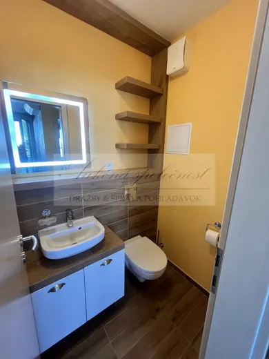 Na prenájom byt v Bratislava-Rača · €243 000 · Pôvodný stav