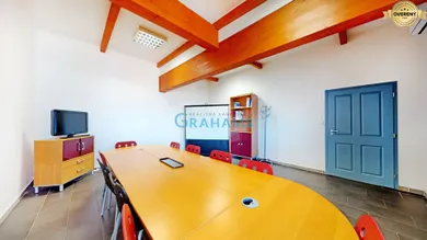 Na prenájom komerčné, 14 m², Bratislava-Petržalka, Šustekova
