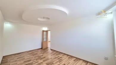 Na predaj 4-izbový byt, 77 m², Hraň, SNP